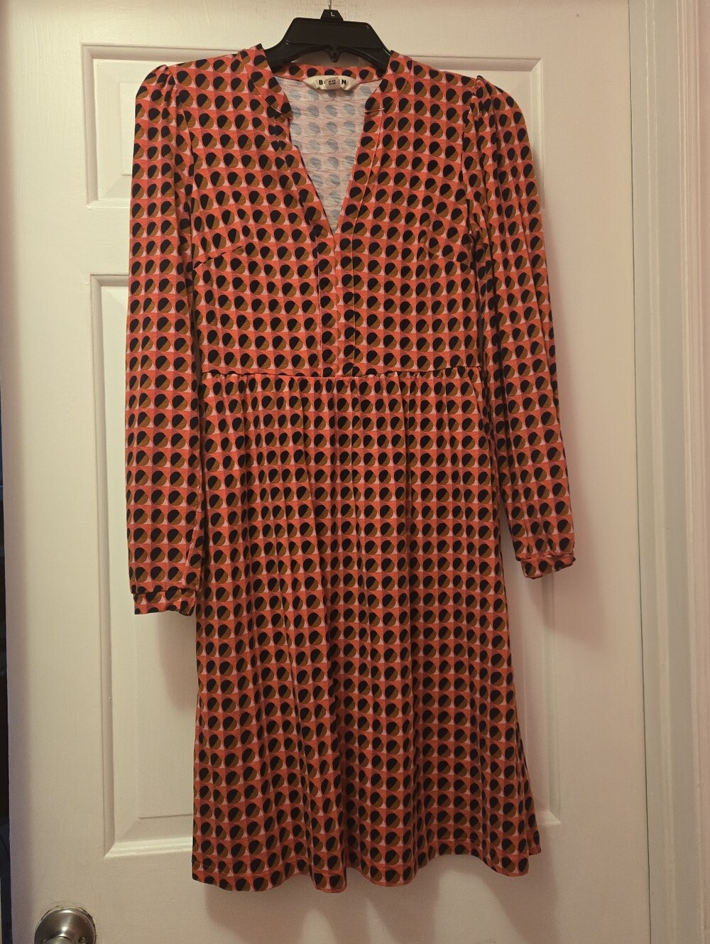Boden Naomi Women’s Red and Black Long-Sleeve V-Neck Dress